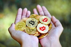 Airdrops de criptomonedas: Implicaciones fiscales al recibir tokens gratuitos